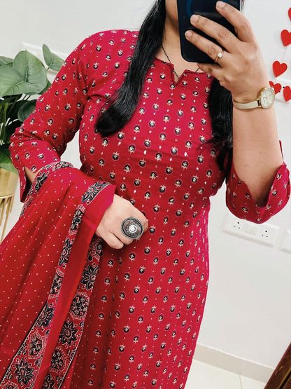 Women's Red Pure Cotton Kurti Pant & Dupatta