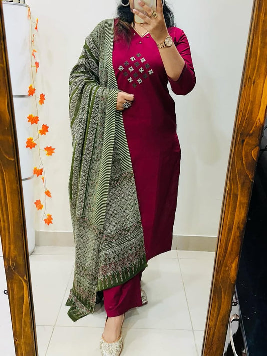 Women’s Solid Cotton Kurti Pant & Dupatta Set – Wine